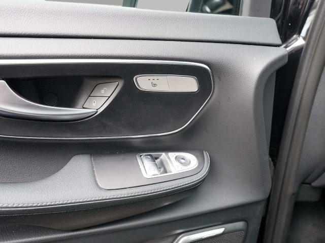 Bild 20 - 4MATIC AVANTGARDE lang Pano-Schiebedach