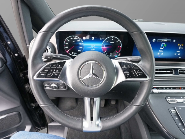 Bild 22 - 4MATIC AVANTGARDE lang Pano-Schiebedach