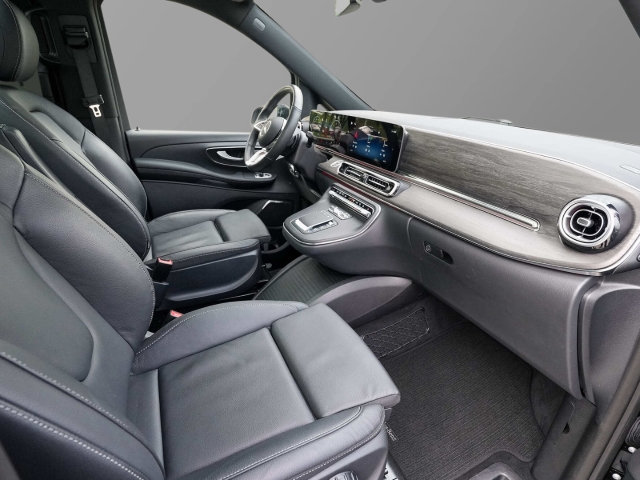 Bild 44 - 4MATIC AVANTGARDE lang Pano-Schiebedach