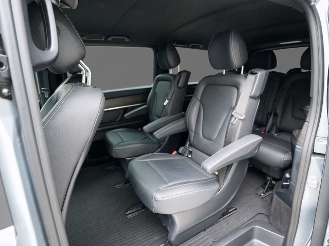 Bild 30 - d 4MATIC AVANTGARDE lang elektr. Türen