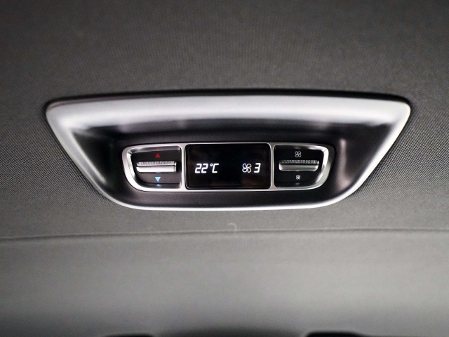 Bild 35 - d 4MATIC AVANTGARDE lang elektr. Türen