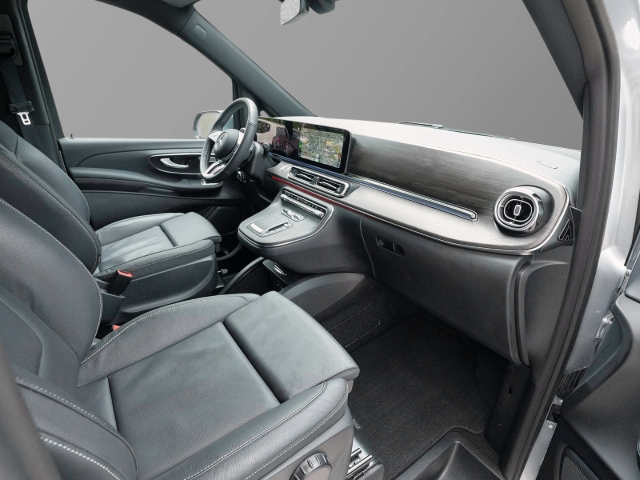 Bild 45 - d 4MATIC AVANTGARDE lang elektr. Türen