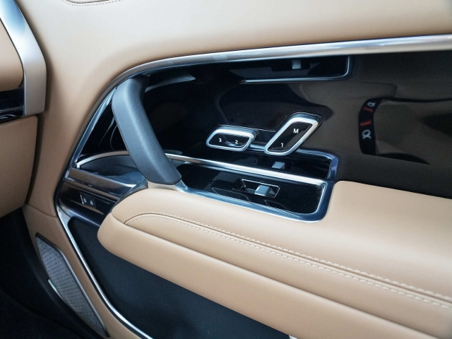 Bild 21 - P550e Autobiography Hybrid EU6e Park-Assistent