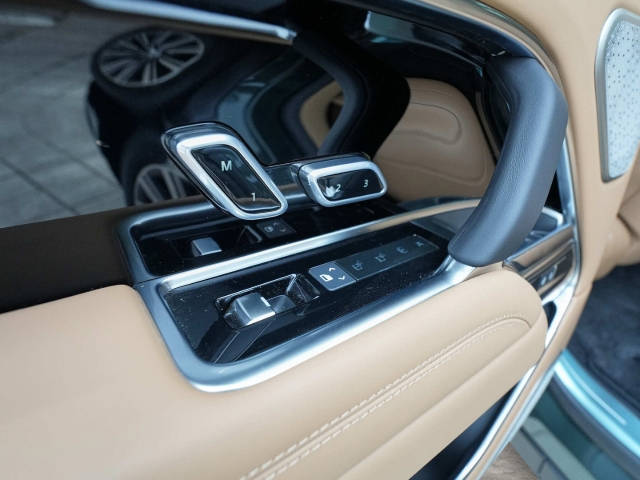 Bild 28 - P550e Autobiography Hybrid EU6e Park-Assistent