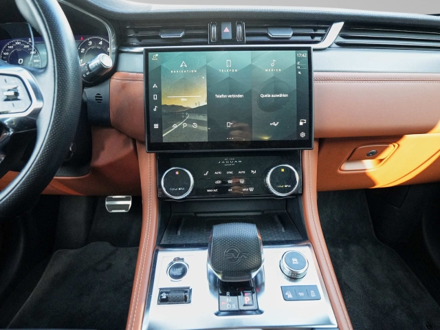 Bild 20 - P550 AWD SVR 5,0 V8 Kompressor