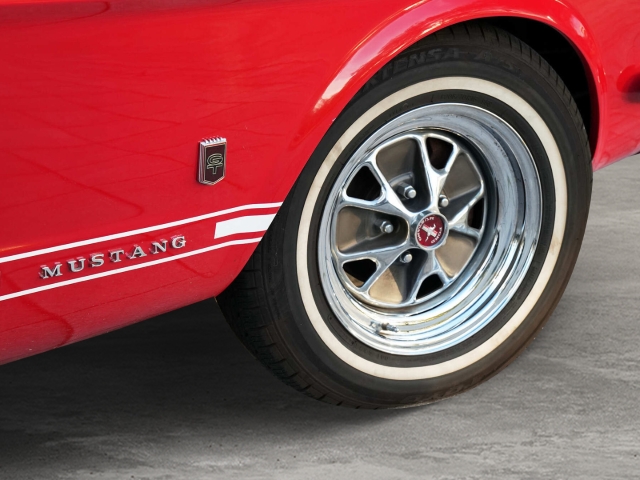 Bild 23 - Cabrio 4,7L V8 Pony-Package US-Import Classic