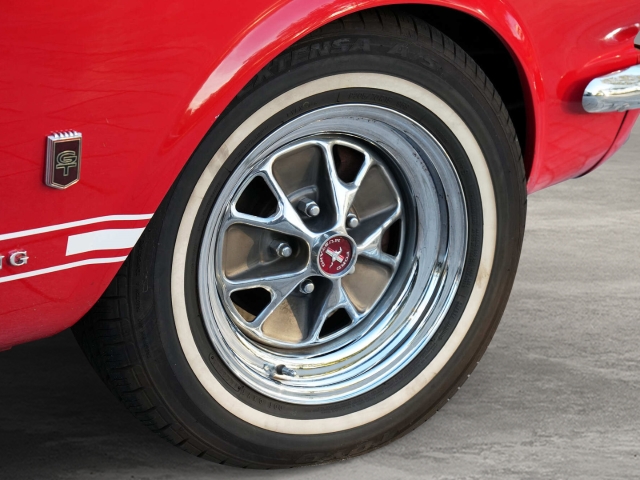 Bild 24 - Cabrio 4,7L V8 Pony-Package US-Import Classic