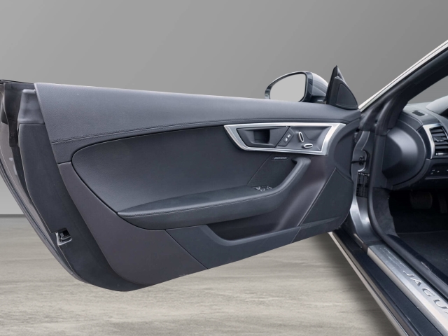 Bild 27 - 3,0 V6 Cabriolet Corris Grey Ebony Leder
