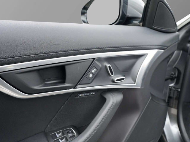 Bild 28 - 3,0 V6 Cabriolet Corris Grey Ebony Leder