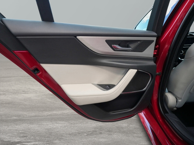 Bild 21 - R-Dynamic S D200 Mild-Hybrid EU6d