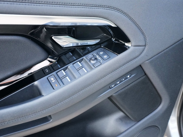 Bild 17 -  D200 R-Dynamic SE Mild-Hybrid EU6d Park-Assistent