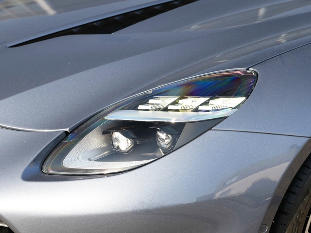 Bild 11 -  Concours Blue / Oxford Tan  Bowers and Wilkins