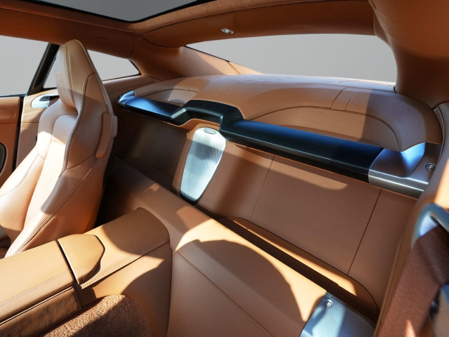 Bild 25 -  Concours Blue / Oxford Tan  Bowers and Wilkins