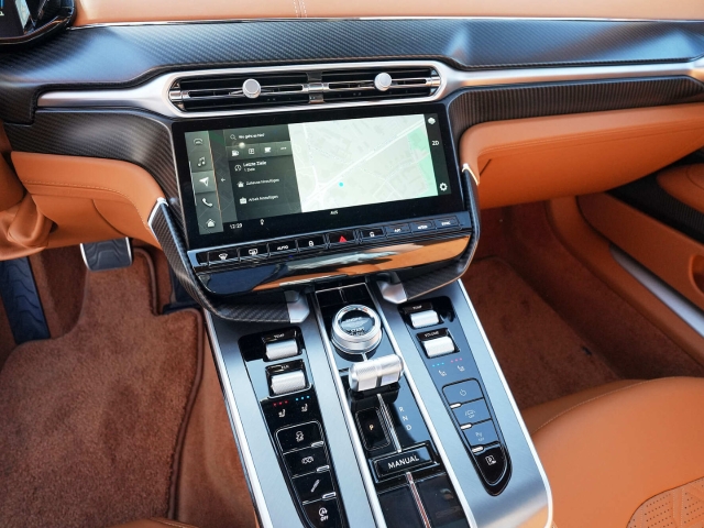 Bild 29 -  Concours Blue / Oxford Tan  Bowers and Wilkins