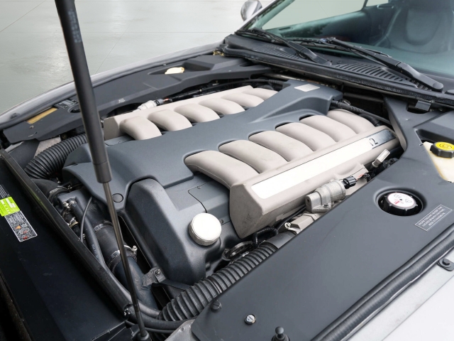 Bild 18 -  Vantage Volante V12 Saisonfahrzeug Deutsch