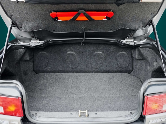 Bild 20 -  Vantage Volante V12 Saisonfahrzeug Deutsch