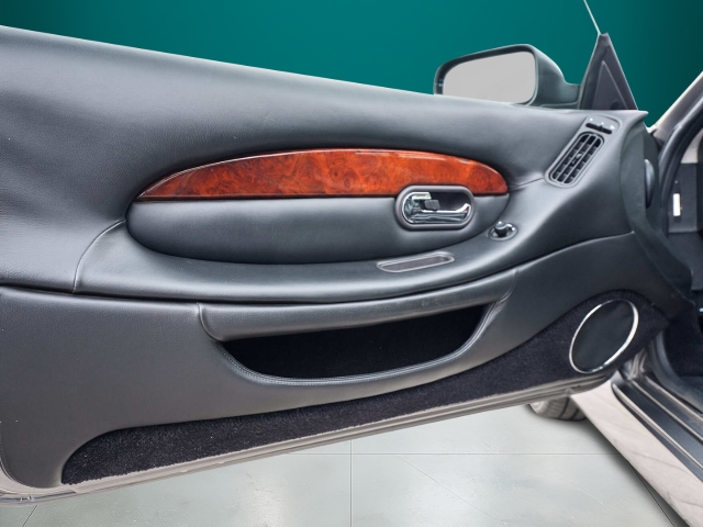 Bild 22 -  Vantage Volante V12 Saisonfahrzeug Deutsch