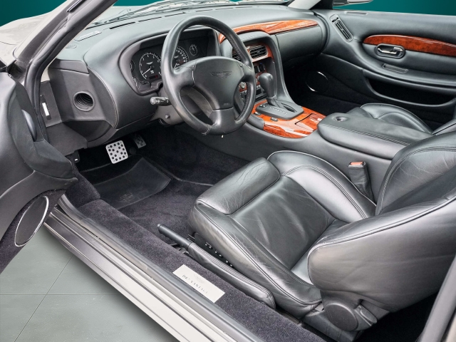 Bild 23 -  Vantage Volante V12 Saisonfahrzeug Deutsch