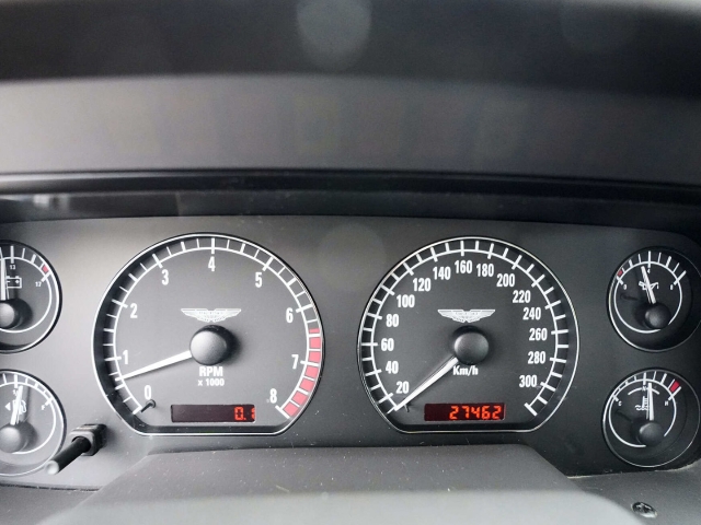 Bild 26 -  Vantage Volante V12 Saisonfahrzeug Deutsch