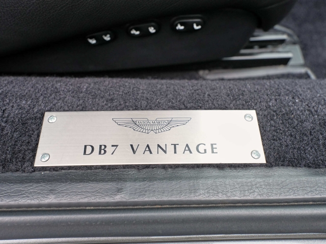 Bild 31 -  Vantage Volante V12 Saisonfahrzeug Deutsch