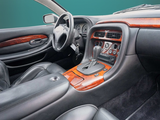Bild 33 -  Vantage Volante V12 Saisonfahrzeug Deutsch