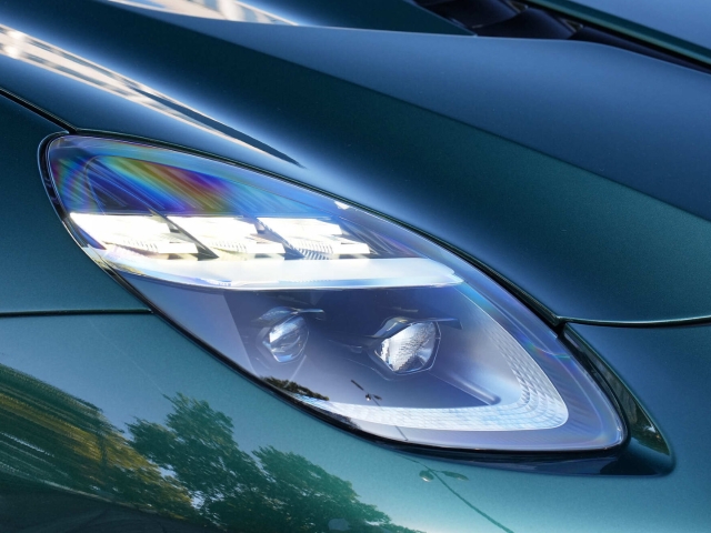 Bild 21 -  Volante Bowers & Wilkins Malachite / Glacier White