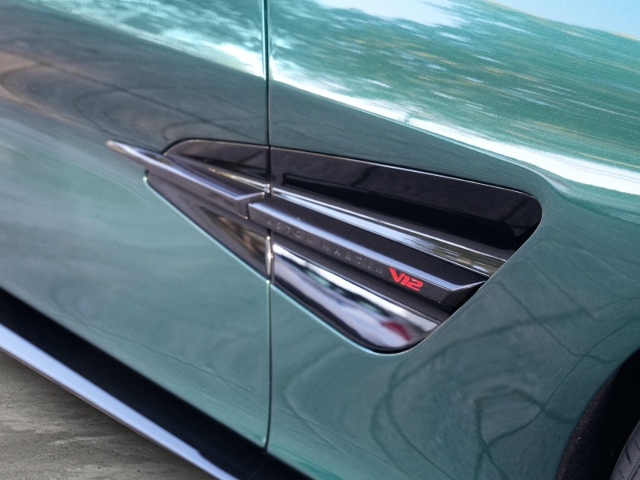 Bild 24 -  Volante Bowers & Wilkins Malachite / Glacier White