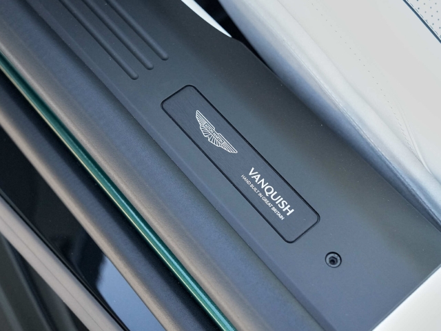 Bild 33 -  Volante Bowers & Wilkins Malachite / Glacier White