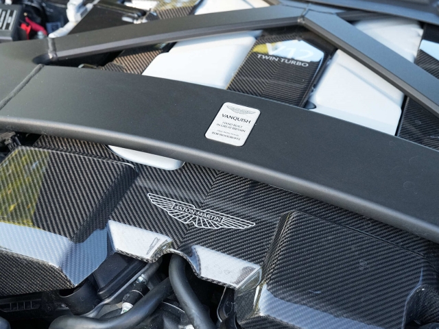 Bild 47 -  Volante Bowers & Wilkins Malachite / Glacier White