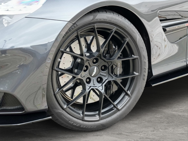 Bild 19 -  Volante Epsilon Black / Sage Green