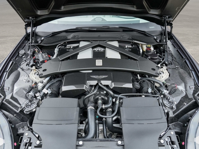 Bild 44 -  Volante Epsilon Black / Sage Green