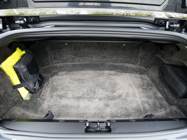 Bild 45 -  Volante Epsilon Black / Sage Green