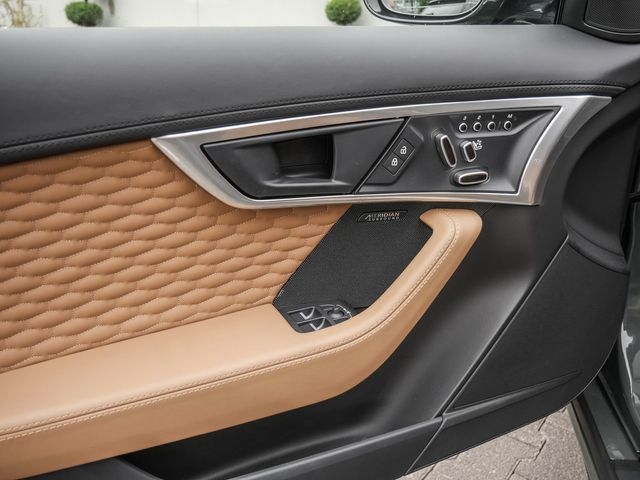 Bild 8 -  P575 R Coupe AWD Heritage Edition 1 of 60