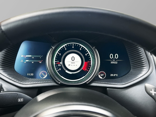 Bild 6 -  V8 Coupe Onyx Black Pure Black Carbon Twill