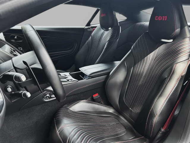 Bild 12 -  V8 Coupe Onyx Black Pure Black Carbon Twill