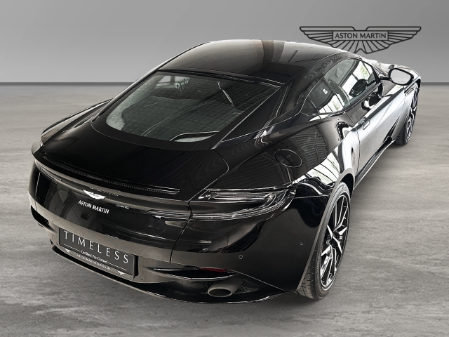 Bild 15 -  V8 Coupe Onyx Black Pure Black Carbon Twill