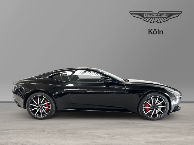 Bild 17 -  V8 Coupe Onyx Black Pure Black Carbon Twill