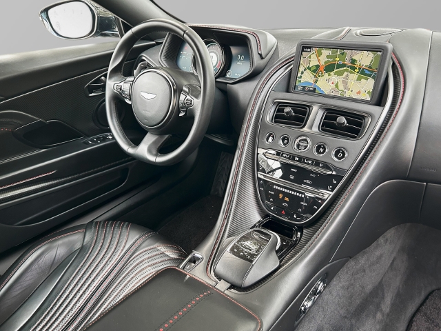 Bild 22 -  V8 Coupe Onyx Black Pure Black Carbon Twill