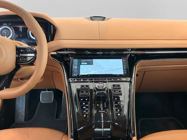 Bild 10 -  Minotaur Green Oxford Tan Bowers & Wilkins