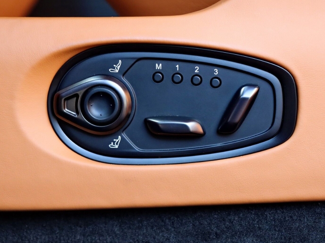 Bild 23 -  China Grey Oxford Tan nur 10500km