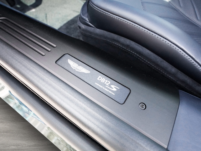 Bild 36 - S Coupe Ultramarine Black - Dark Knight