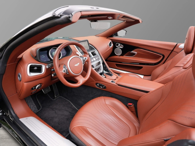 Bild 30 - Volante Magnetic Silver / Chestnut Tan