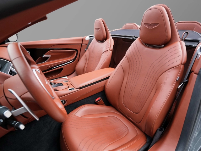 Bild 31 - Volante Magnetic Silver / Chestnut Tan