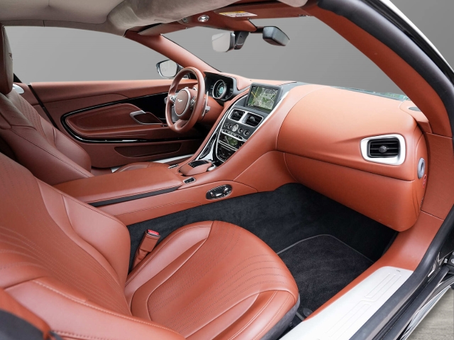 Bild 40 - Volante Magnetic Silver / Chestnut Tan