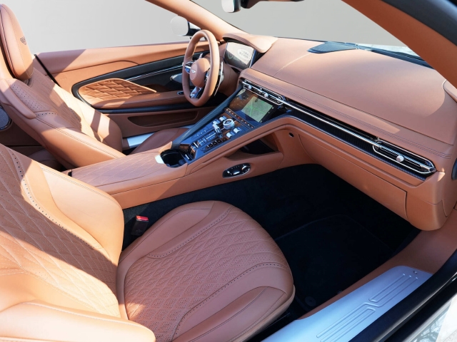 Bild 41 - Volante Titanium Grey / Q- Centenary Saddle Tan