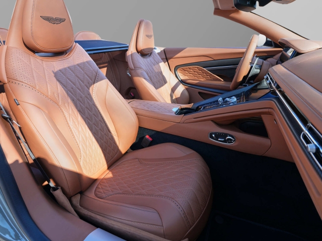 Bild 42 - Volante Titanium Grey / Q- Centenary Saddle Tan