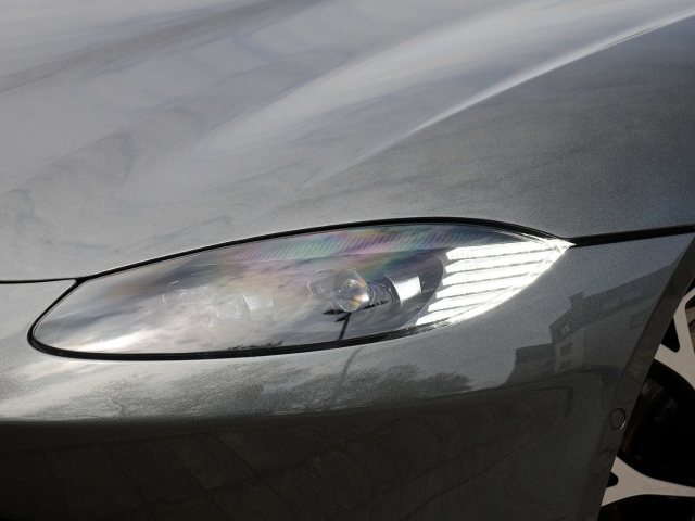 Bild 12 -  V8 Coupe Magnetic Silver