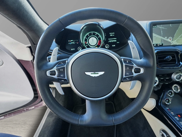 Bild 15 - V8 Onyx Black / Ivory