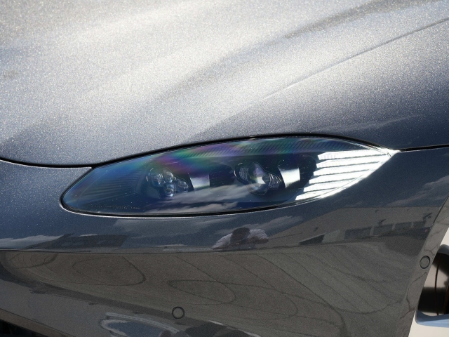 Bild 12 - V8 Magnetic Silver / Onyx Black