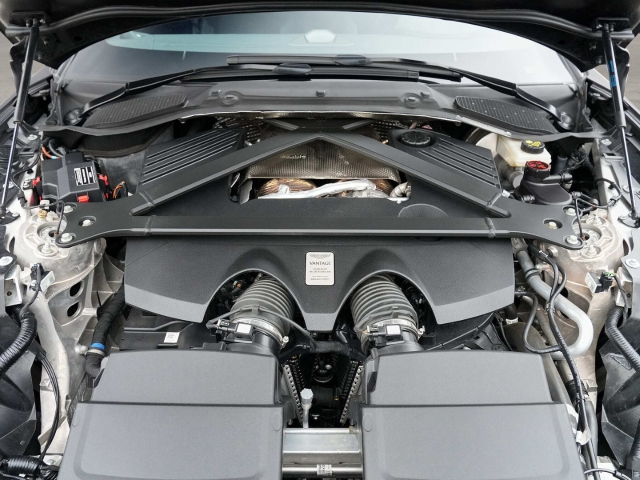 Bild 16 -  V8 Coupe Satin Onyx Black / Onyx Black